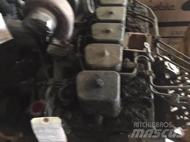 Komatsu SA6D102-1 发动机