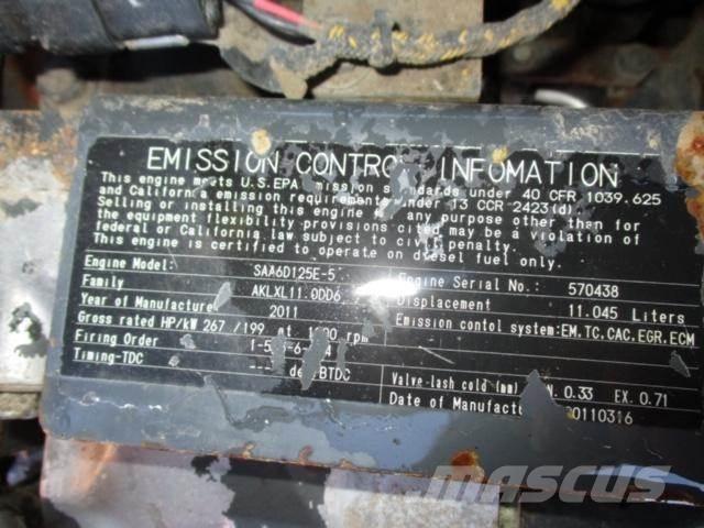 Komatsu SAA6D125E-5 发动机