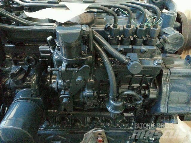 Kubota V3300 发动机