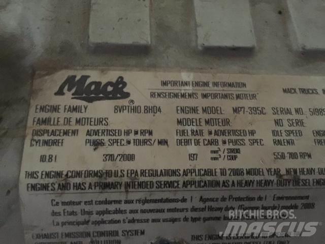 Mack MP7 发动机