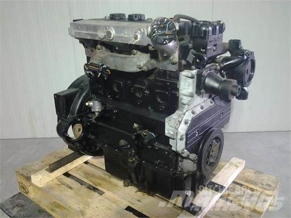 Perkins 1004.4 发动机