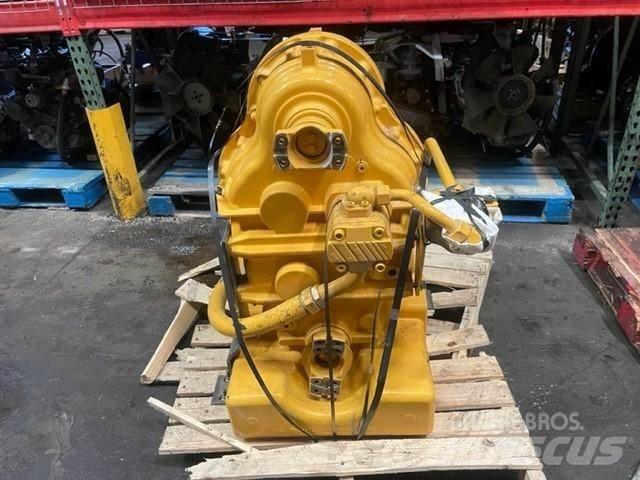 Volvo G990 传动装置