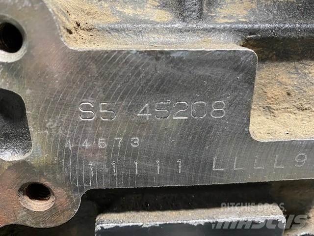 Yanmar 4TNV98-YTBL 发动机