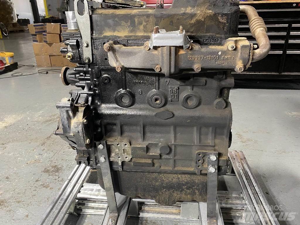 Yanmar 4TNV98T-ZXWTB 发动机