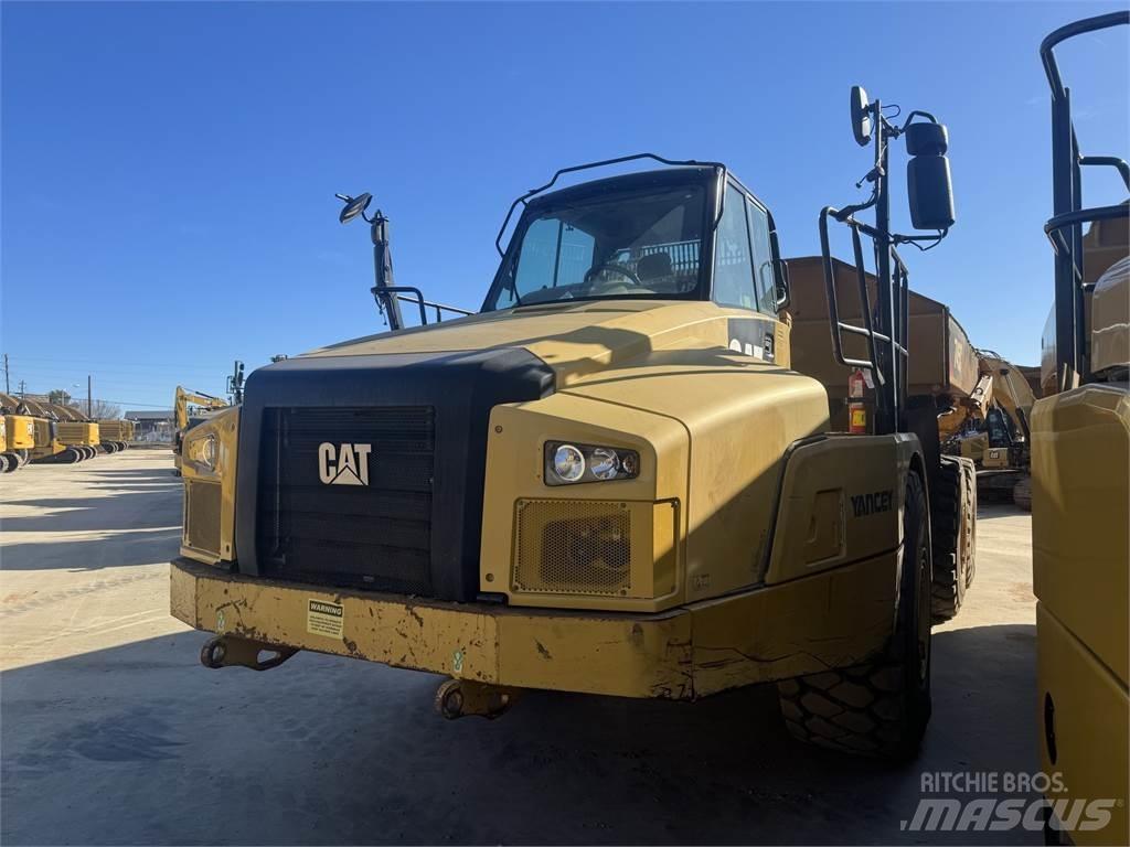 CAT 745 铰接式自卸车