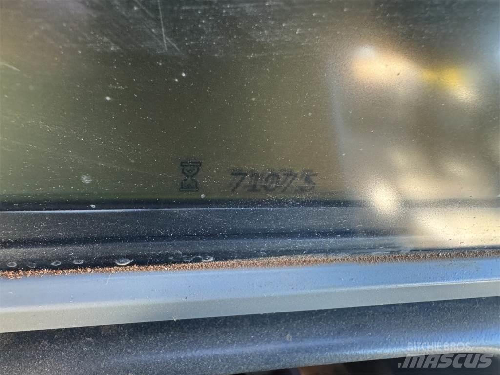 CAT 745 铰接式自卸车