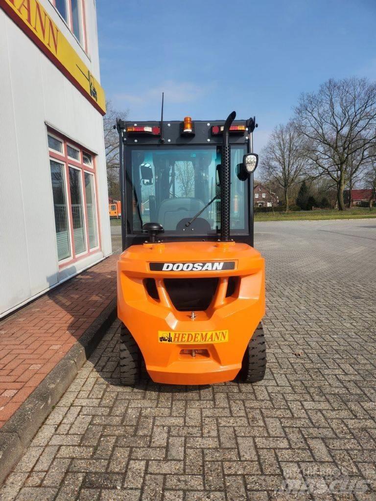 Doosan D30S-7 柴油叉车