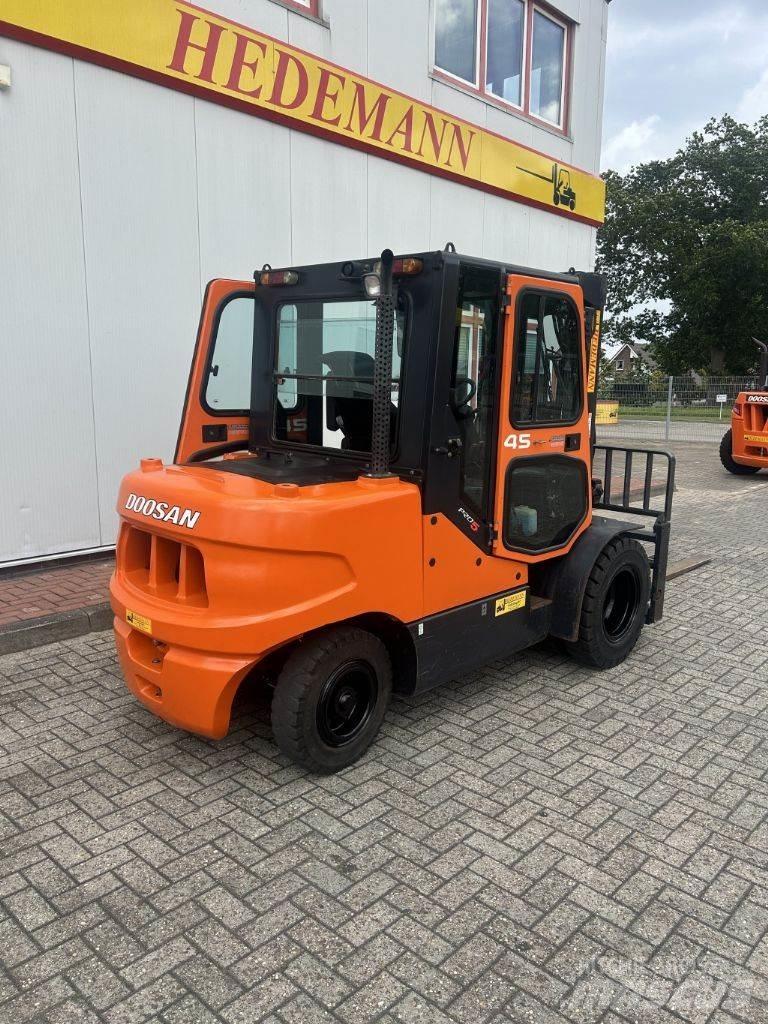 Doosan D45SC-5 柴油叉车