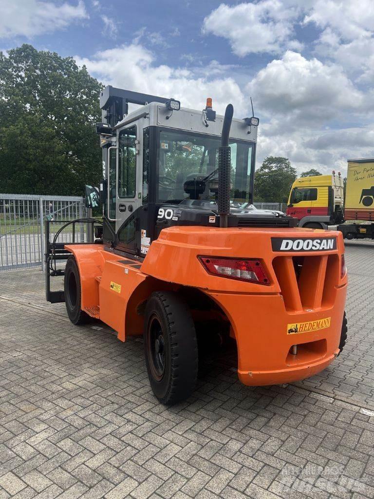 Doosan D90S-7 柴油叉车
