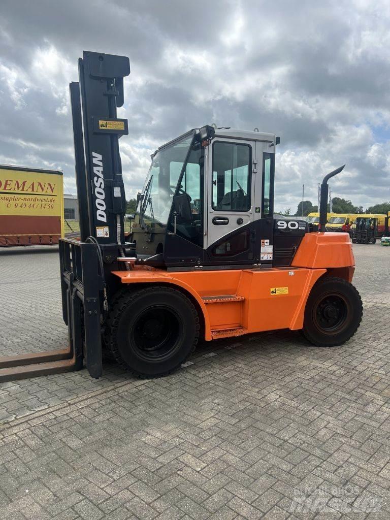 Doosan D90S-7 柴油叉车