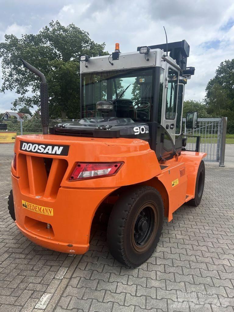 Doosan D90S-7 柴油叉车