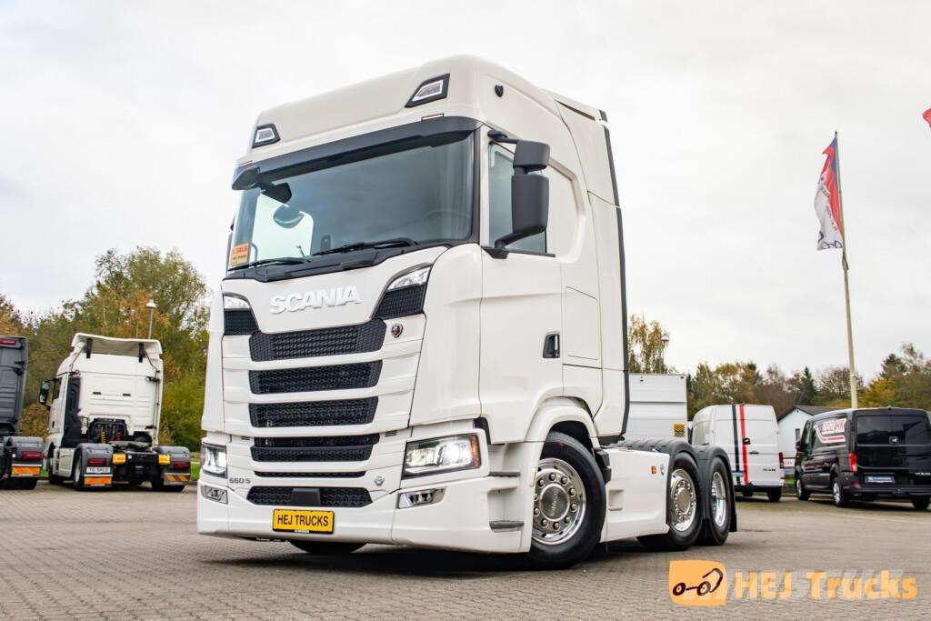 Scania S660 A6x2/4NB 牵引车