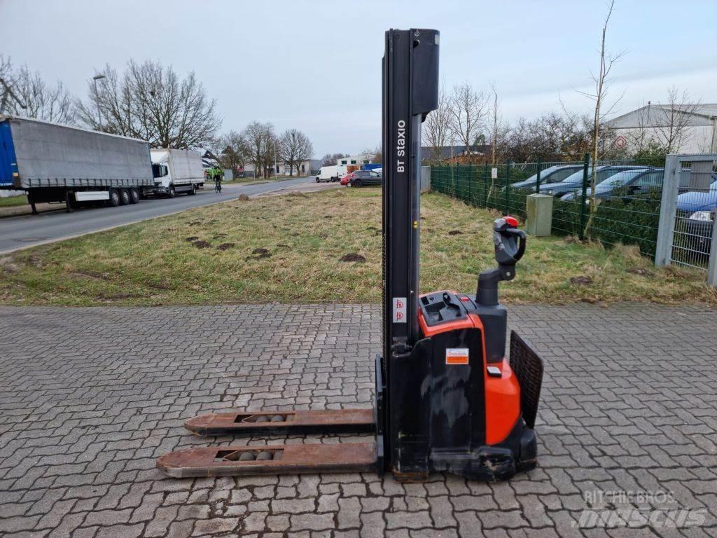 BT SWE120 手推堆垛车