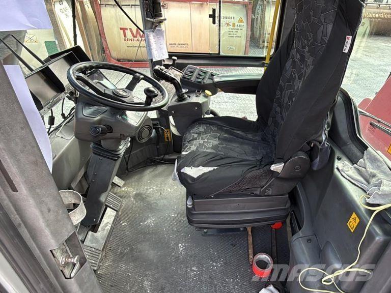 Kalmar DRF400-60C5 正面吊