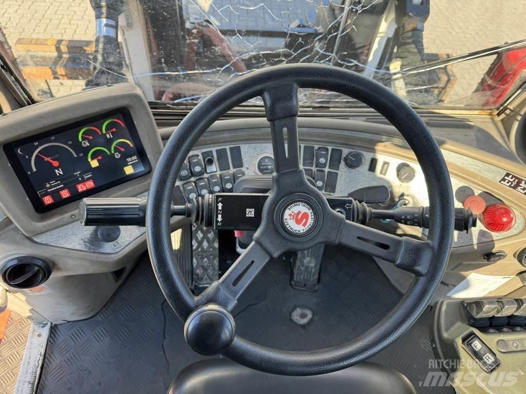Svetruck 13.6-120-32 柴油叉车