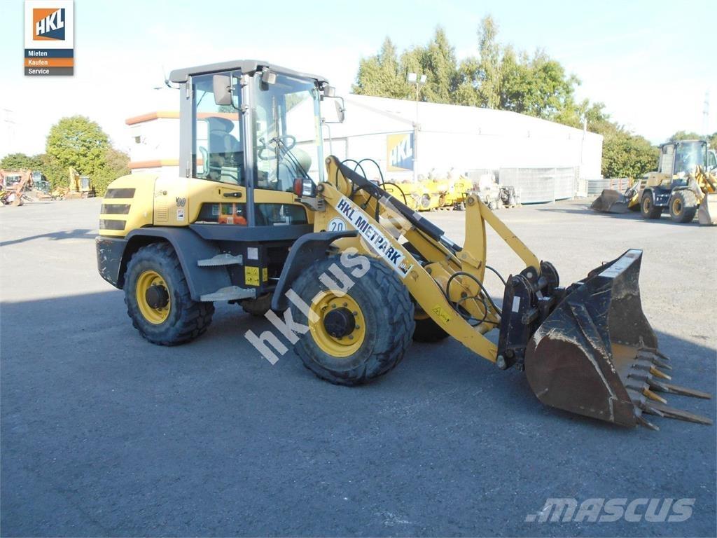 Yanmar V 80 轮式装载机