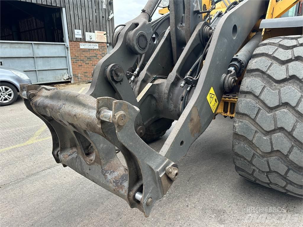 Volvo L120H 轮式装载机