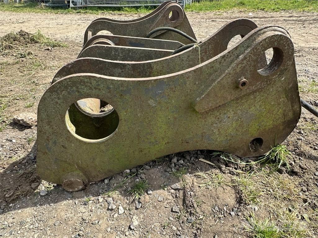 Volvo quick coupler 轮式装载机