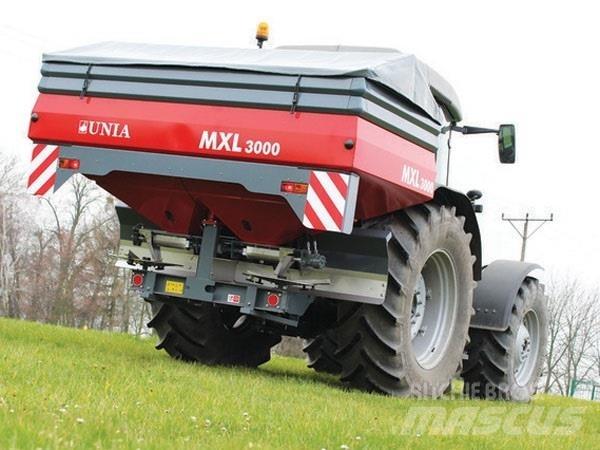 Unia MX 1600 撒肥机