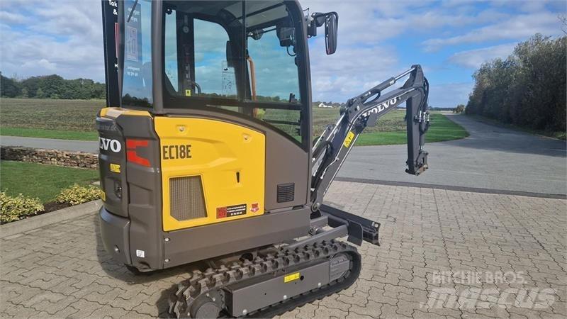 Volvo EC18E 小型挖掘机