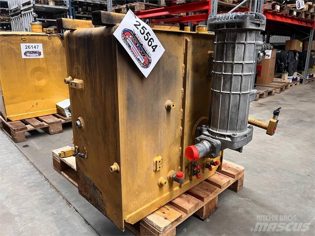 CAT 323D hydrauliktank 液压