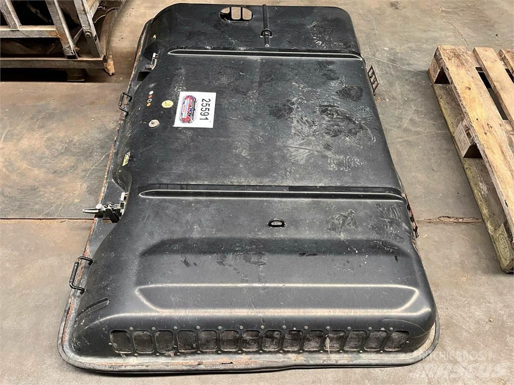 CAT 323D motorhjelm 其他组件