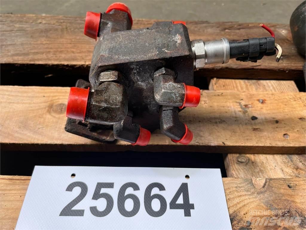 CAT 323D ventil 液压