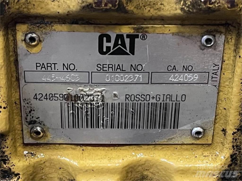 CAT 908M, Frontaksel 轴