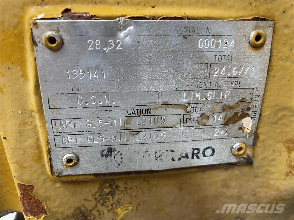Hydrema 906B frontaksel 轴