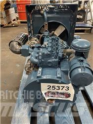 Kubota V800 motor - 4 cyl. 发动机