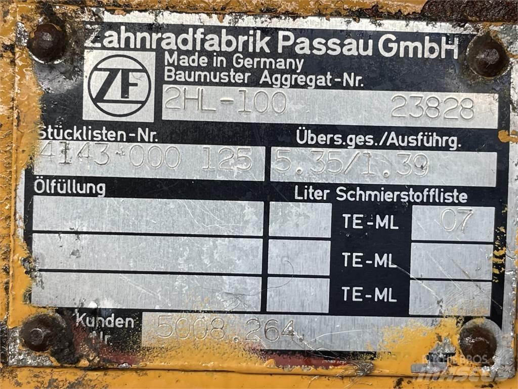 Liebherr A902 Køregear 传动装置