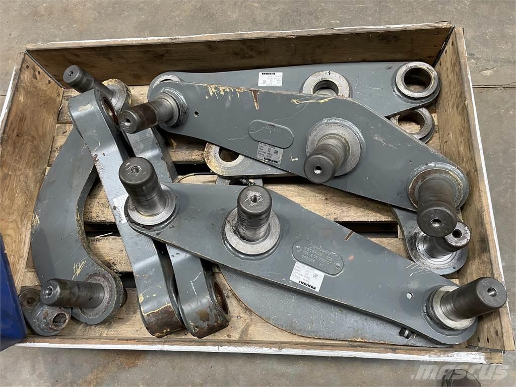 Liebherr L542 Link Arm 其他组件
