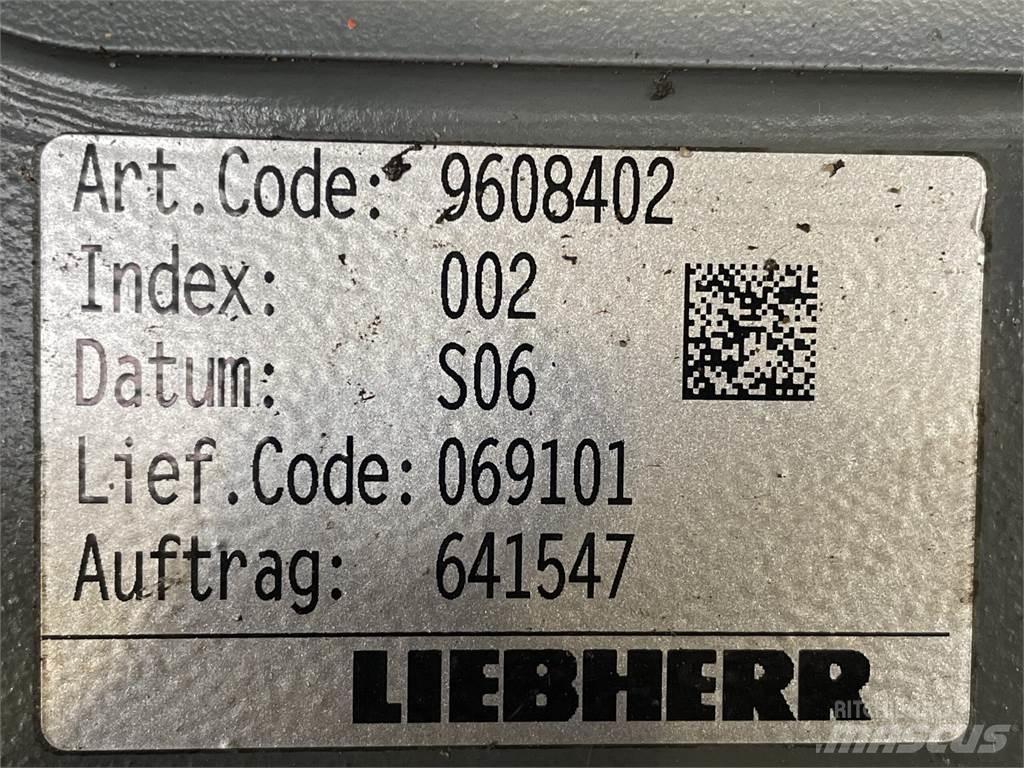 Liebherr L542 Link Arm 其他组件