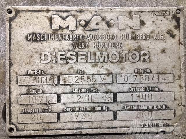 MAN D2858M V8 motor 发动机
