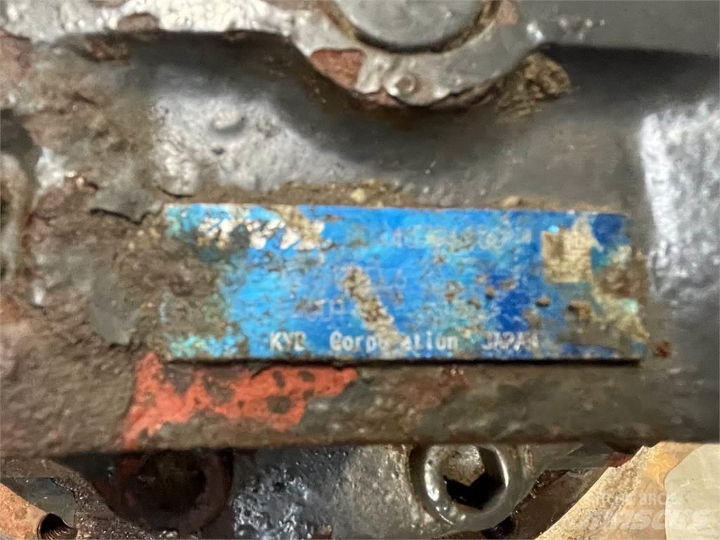 New Holland E485B Køregear 传动装置
