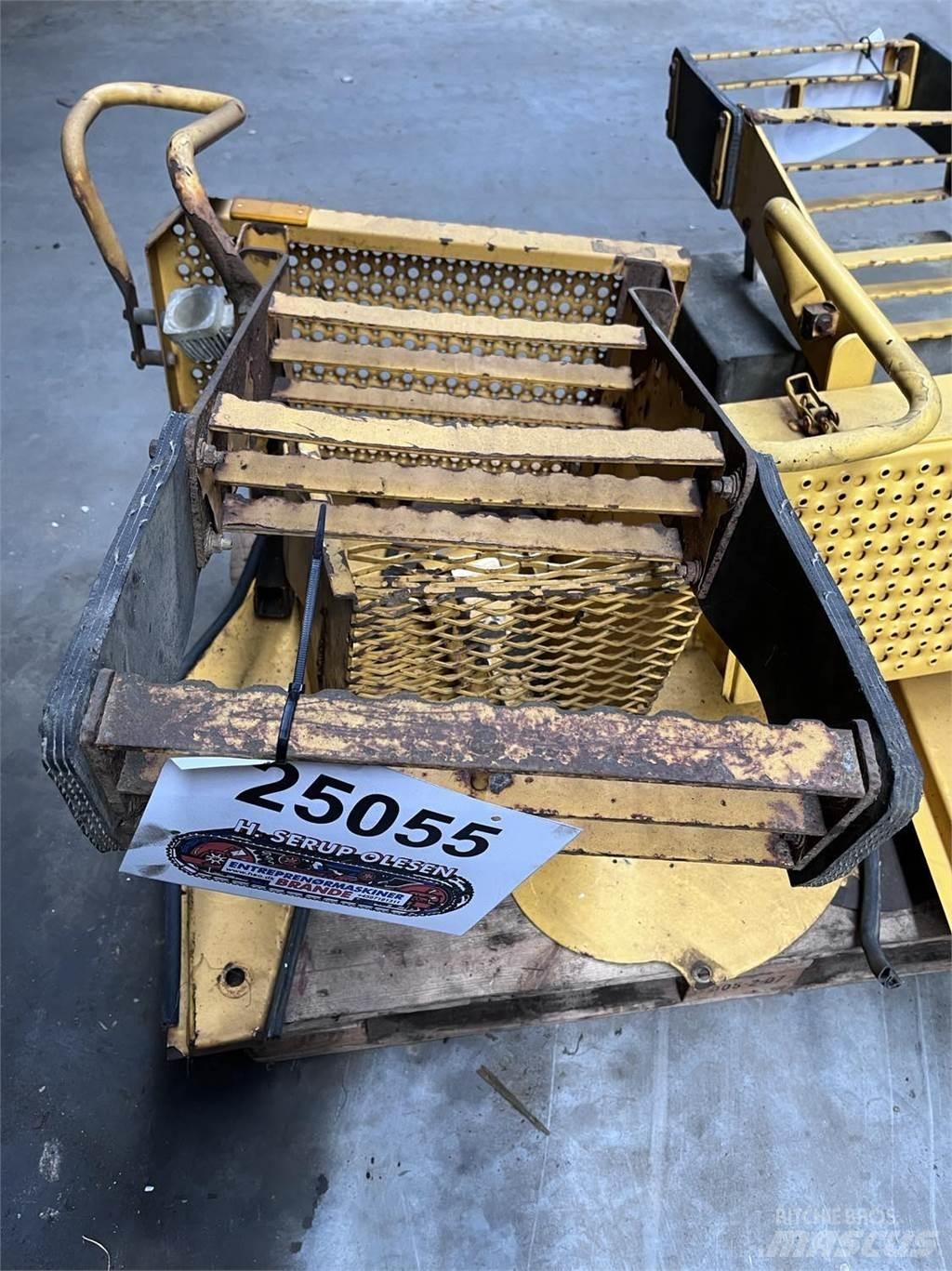  Trappe, Volvo L90E 其他组件