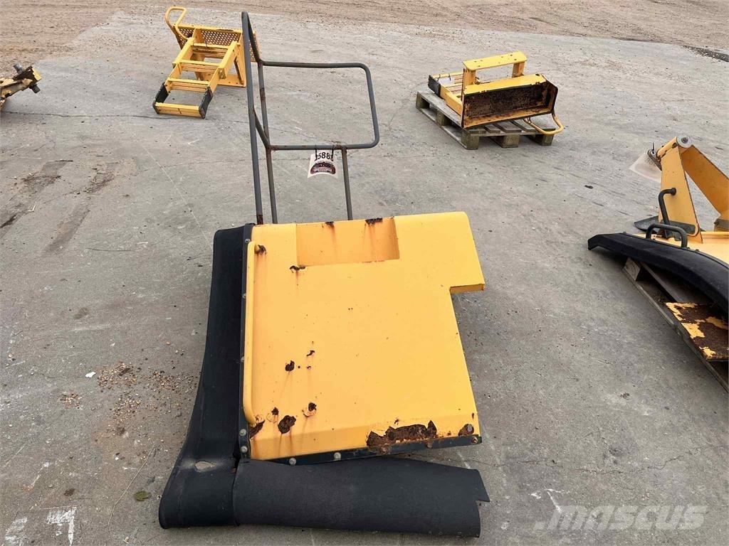 Volvo L220E højre bagskærm 其他组件