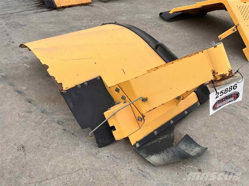 Volvo L220E højre bagskærm 其他组件