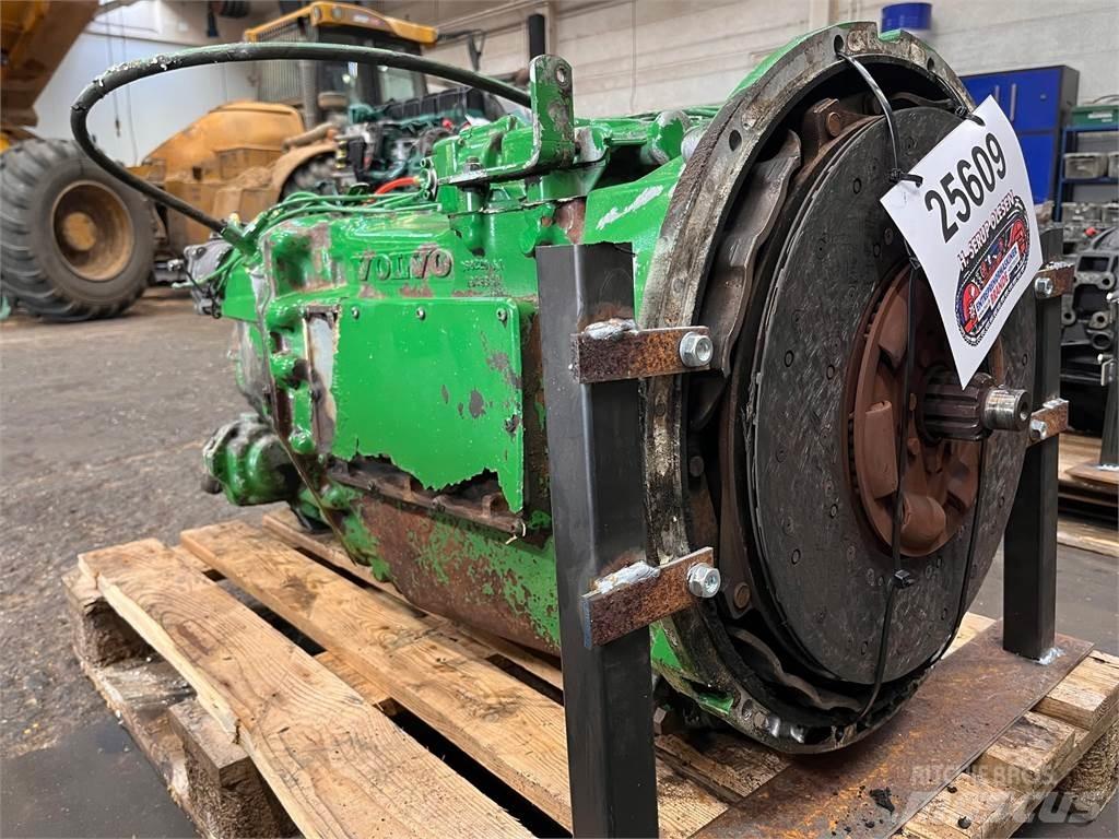 Volvo SR1700 transmission 传动装置