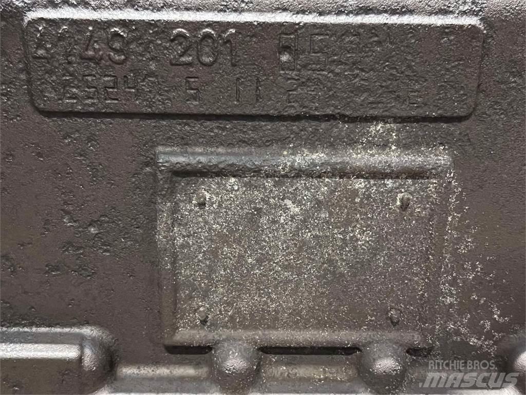 ZF transmission 传动装置