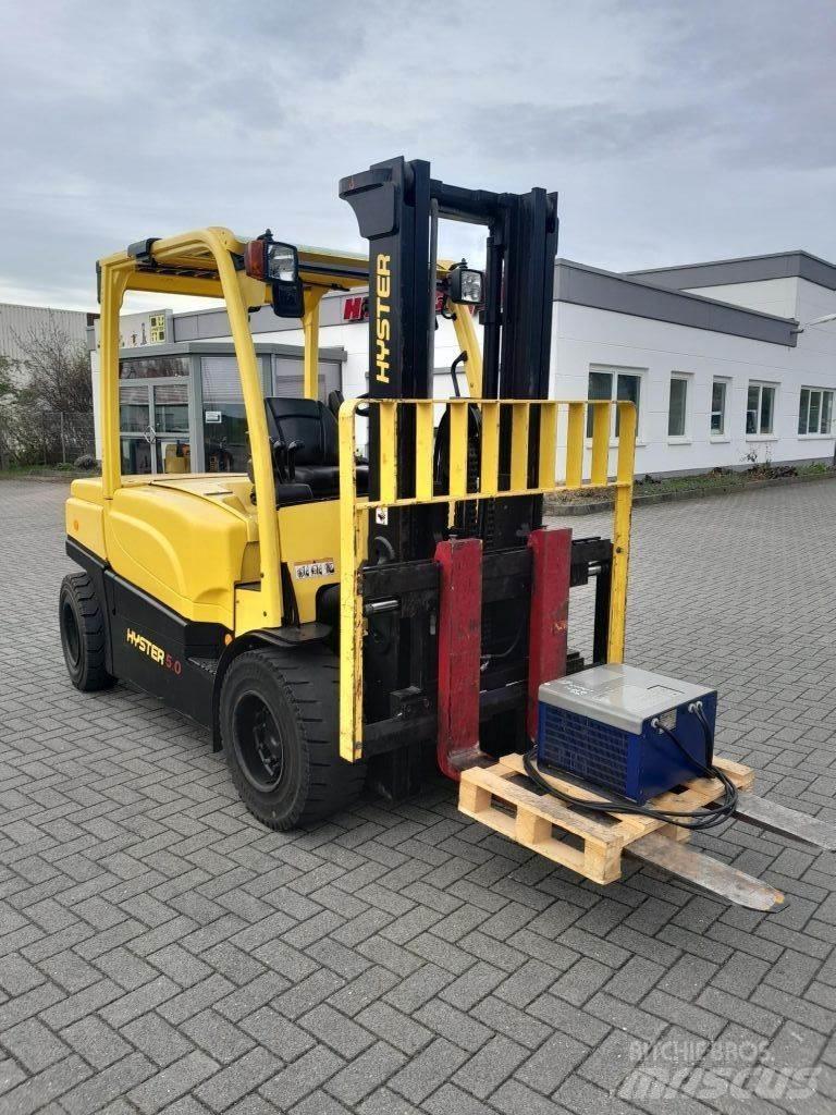 Hyster J5.0XN6 电动叉车