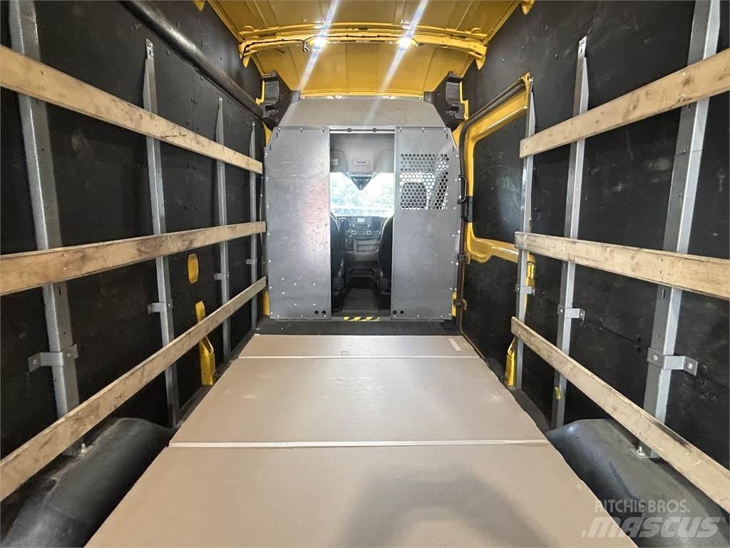 Ford Transit 250 皮卡车
