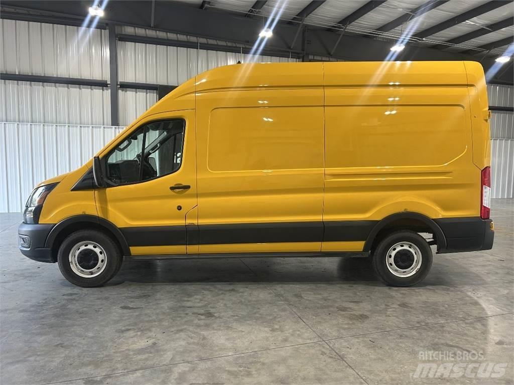 Ford Transit 250 皮卡车