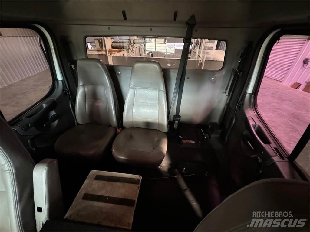 Freightliner 108SD 市政车