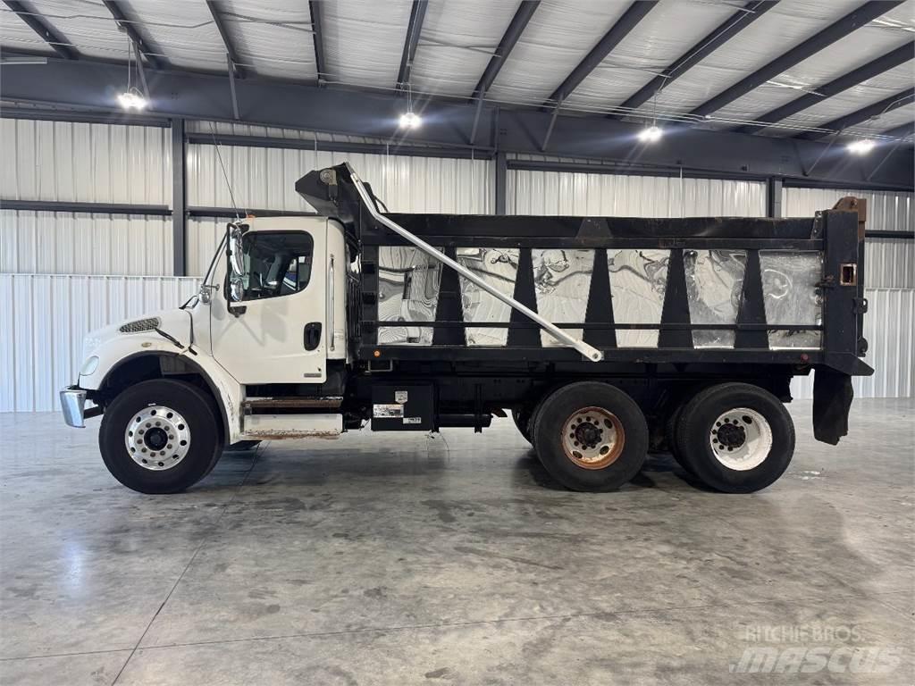 Freightliner M2 自卸式货车