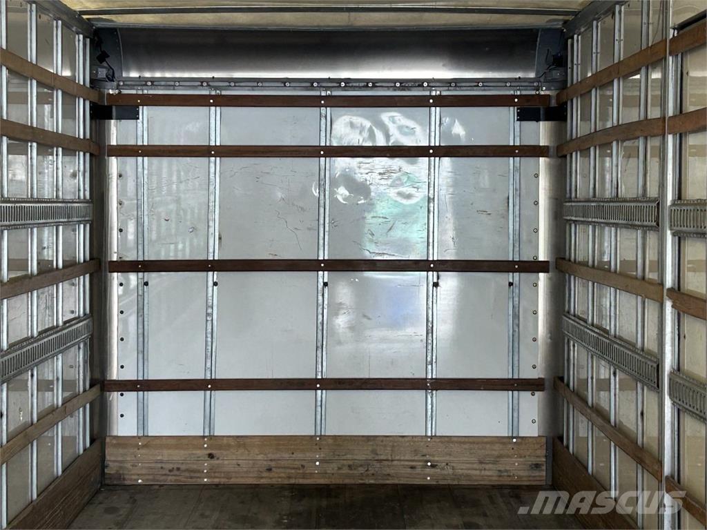 Freightliner M2 厢式货车