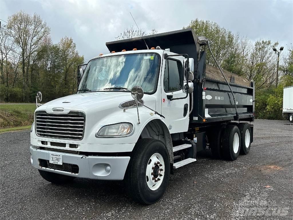 Freightliner M2 106 自卸式货车