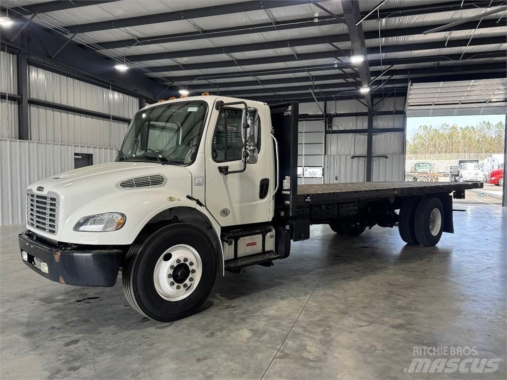 Freightliner M2 106 平板栏板货车