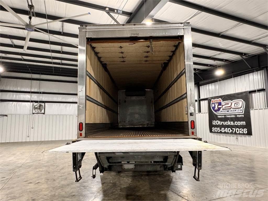 Freightliner M2 106 冷藏车
