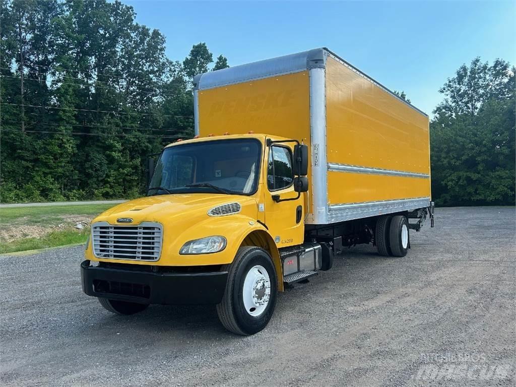 Freightliner M2106 厢式货车